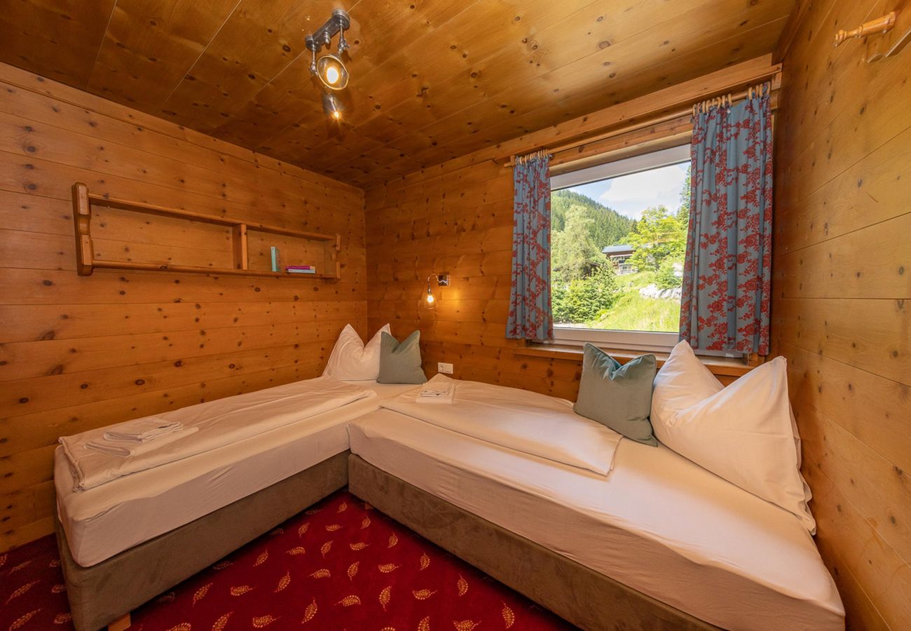 Chalet in Saalbach - Appartements Fürstauer - Chalet Bernkogel
